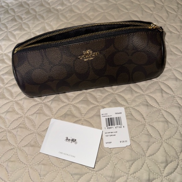 Coach Makeup Brush Holder In Signature Canvas - Picture 10 of 11